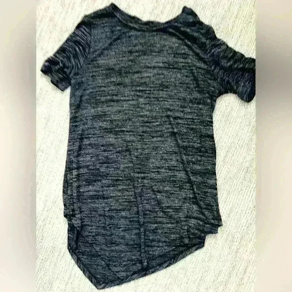 Soft gray tshirt - Picture 1 of 2